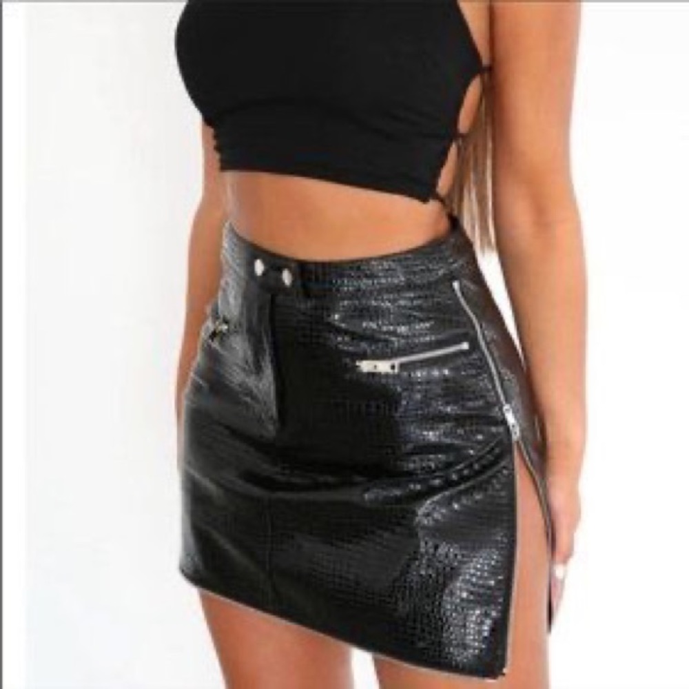 I.AM.GIA Black Snake Skin Mini Skirt size M